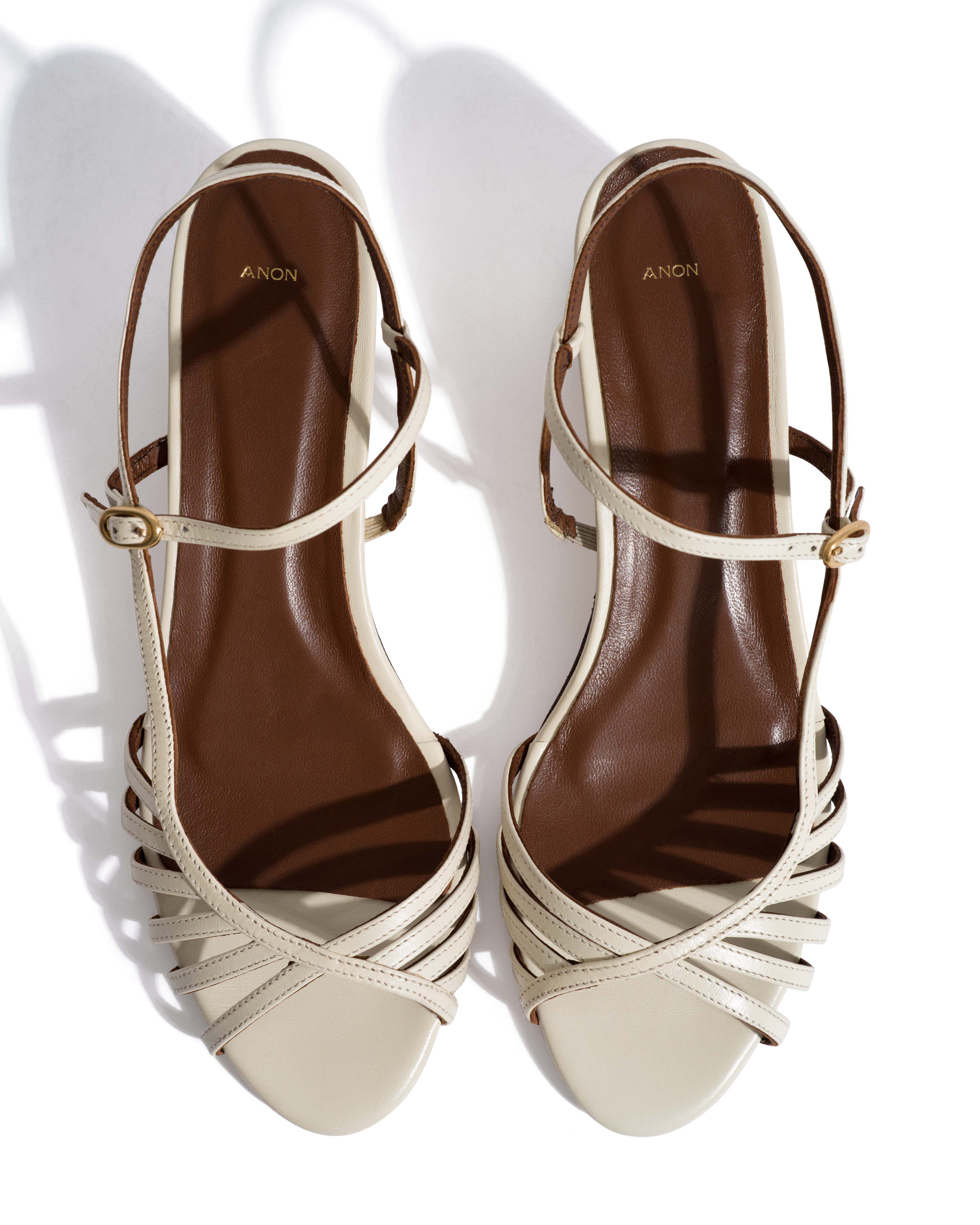 Carlota 40 Shiny lamb White sand - Image 4
