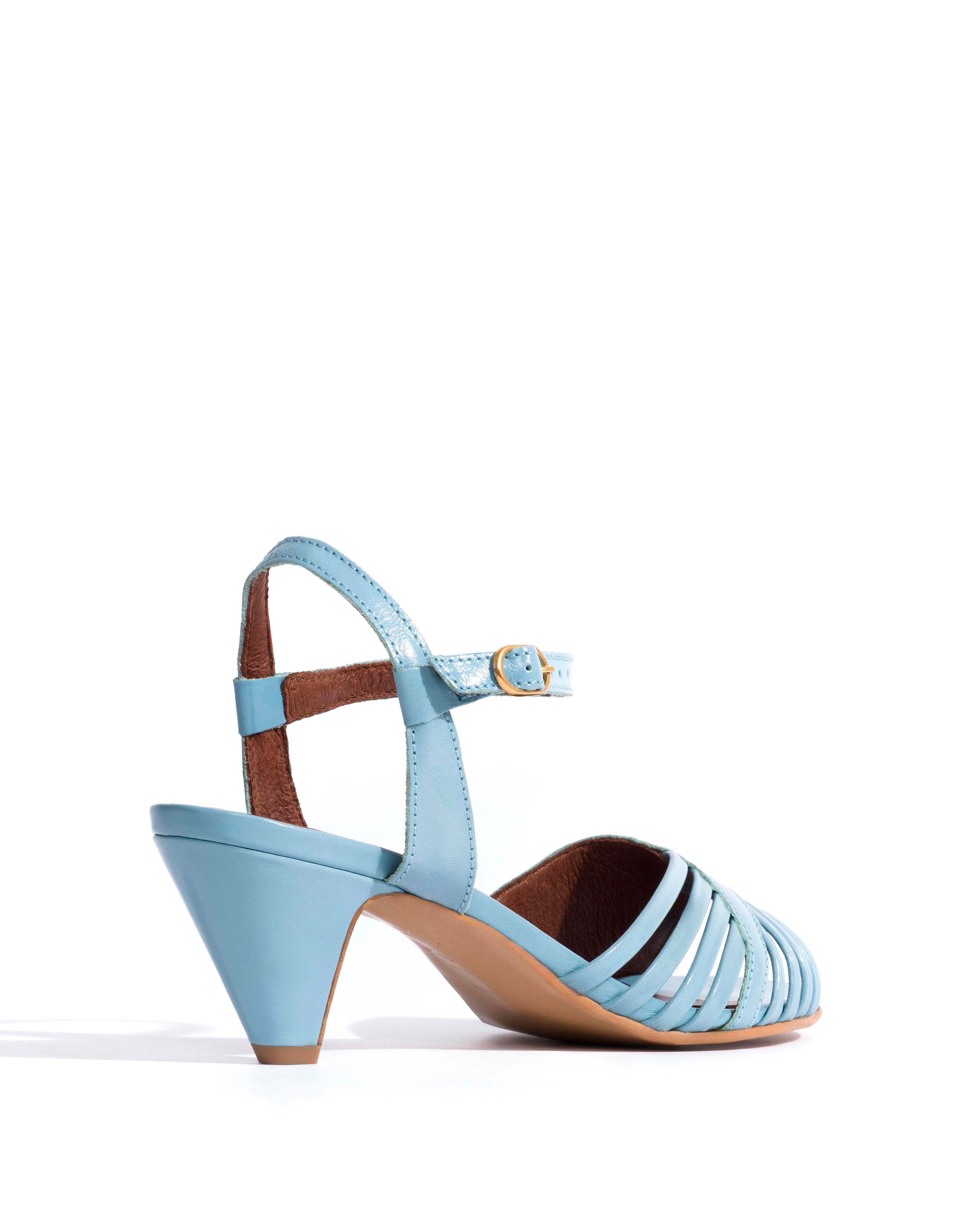 Hermine 50 stiletto Crinkled polished goat Porcelain blue - Image 3