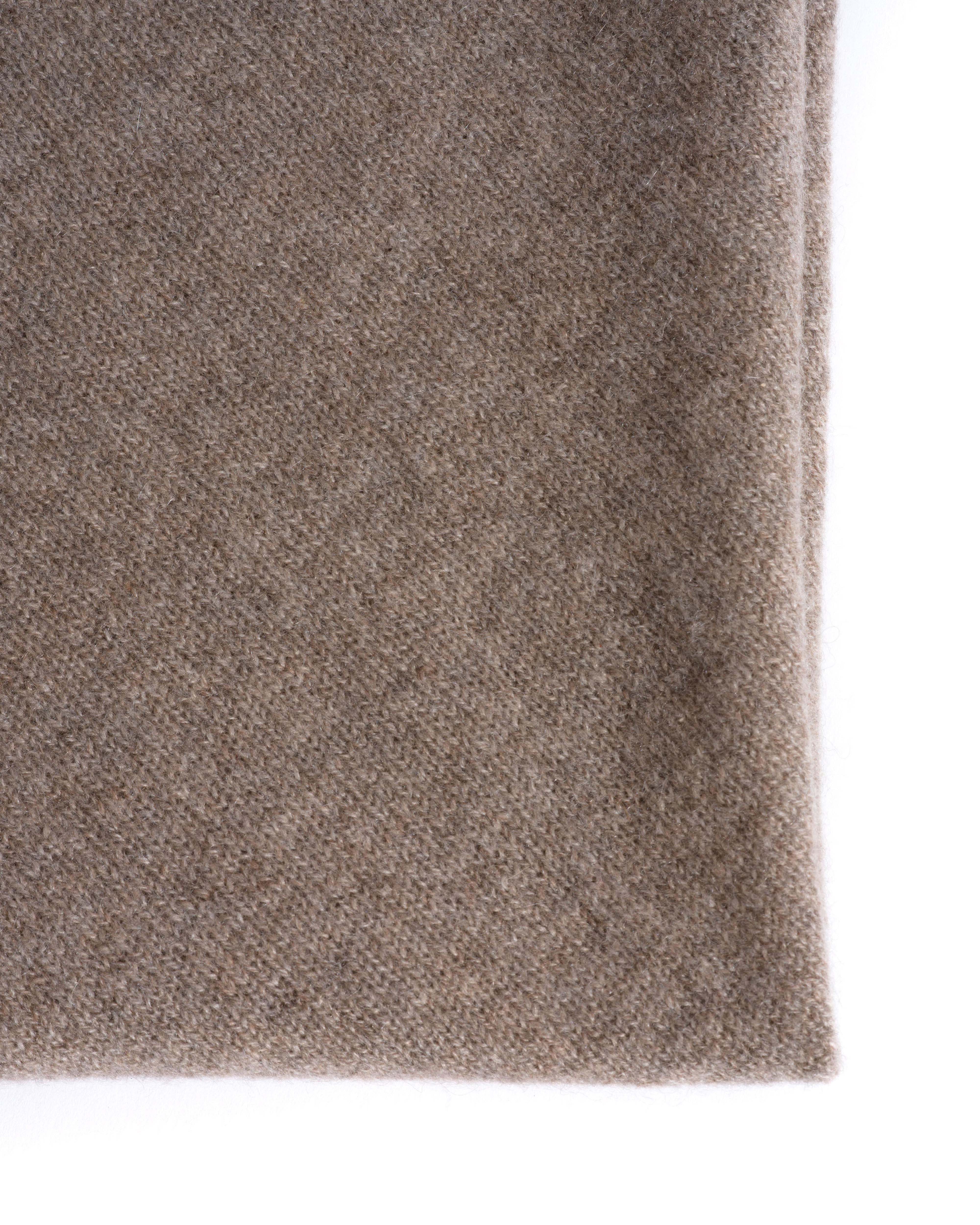 Mira cashmere square scarf 100% cashmere Dark taupe - Image 4