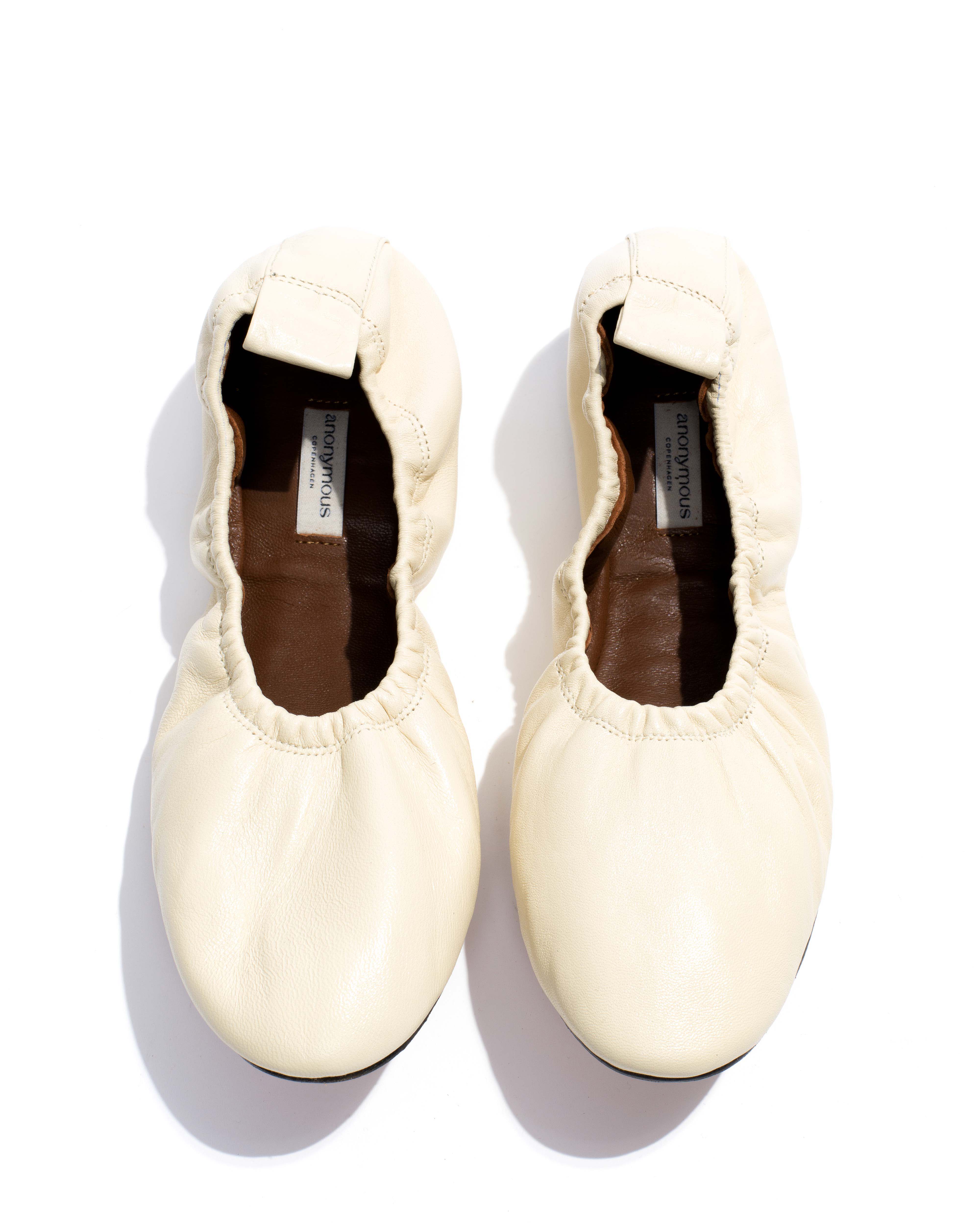 Mirelda Silky lamb White sand - Image 3