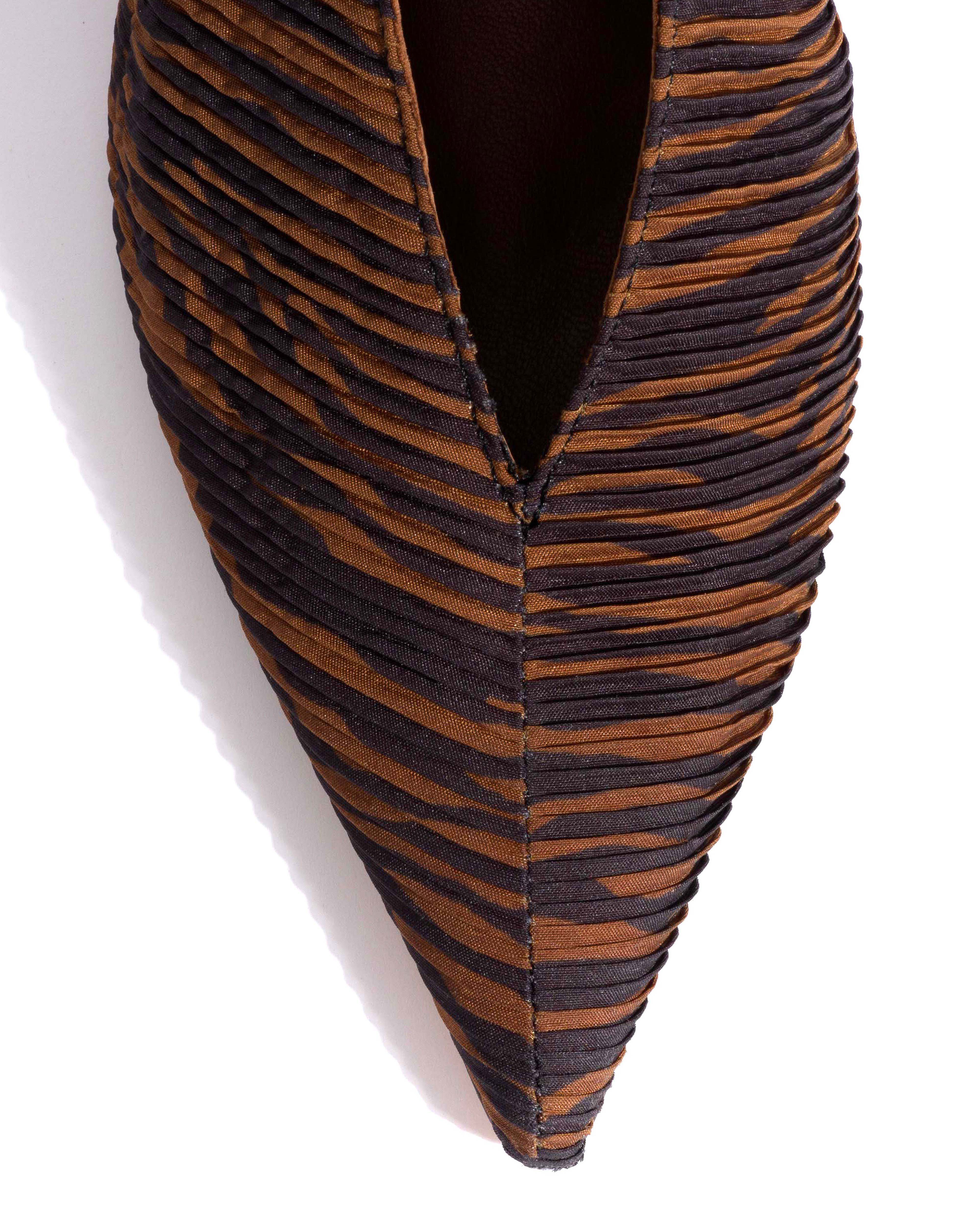 Phia 55 pin Pleated zebra Chocolate shades - Image 5