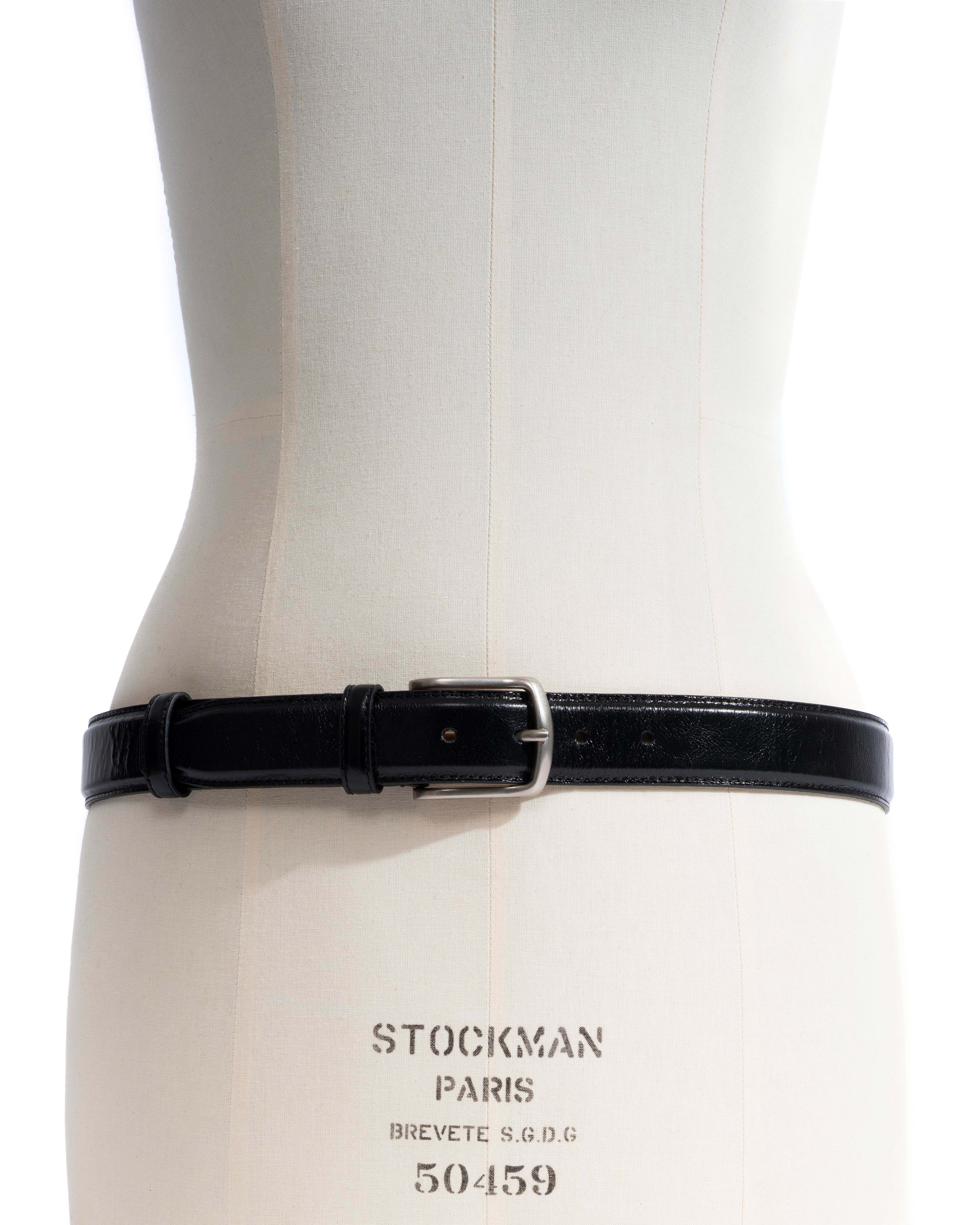 Quinn classic unisex leather belt Crinkled polished goat & metal Black & silver buckle - Image 2
