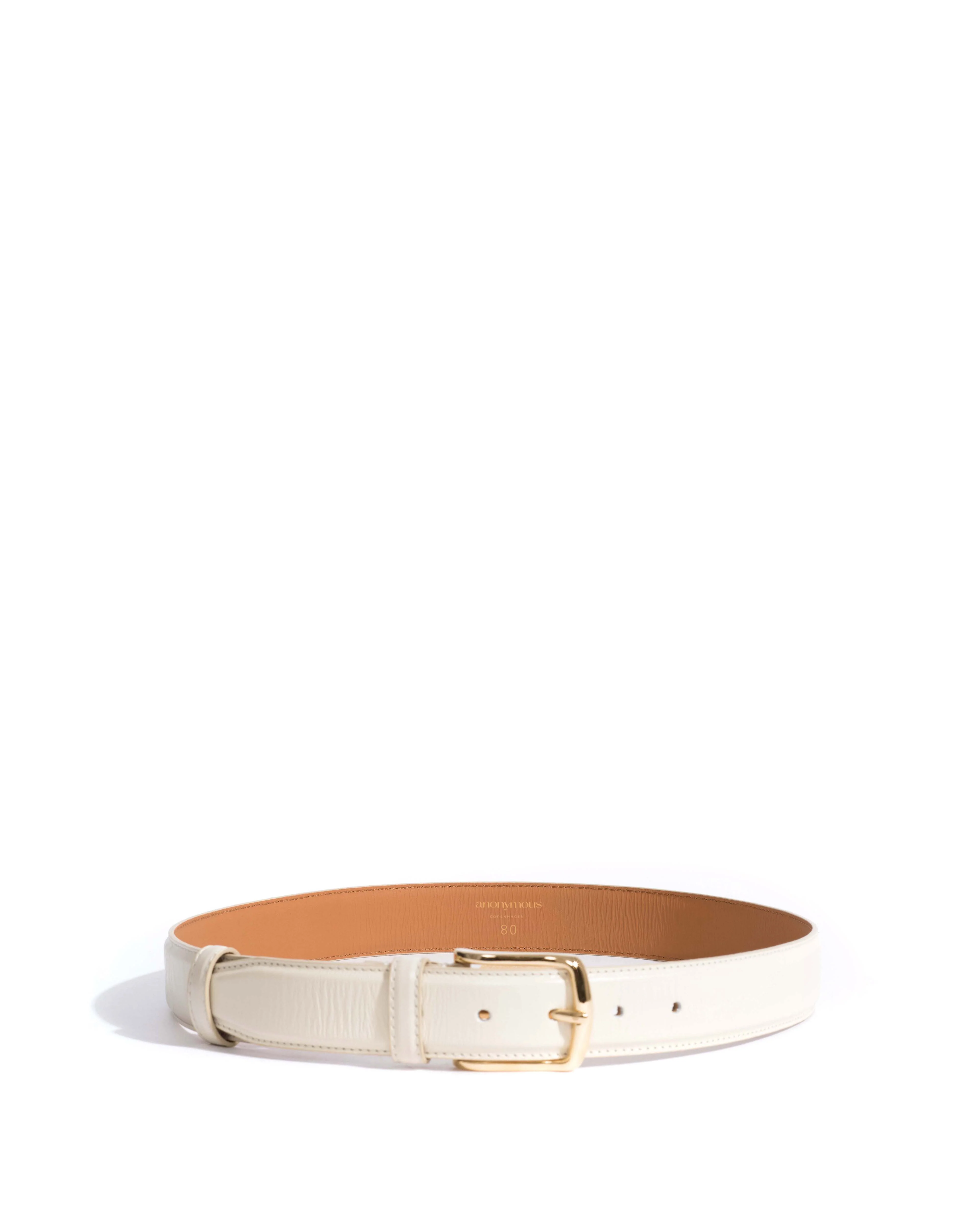 Quinn classic unisex leather belt Crinkled polished goat & metal White sand & gold buckle - Image 3