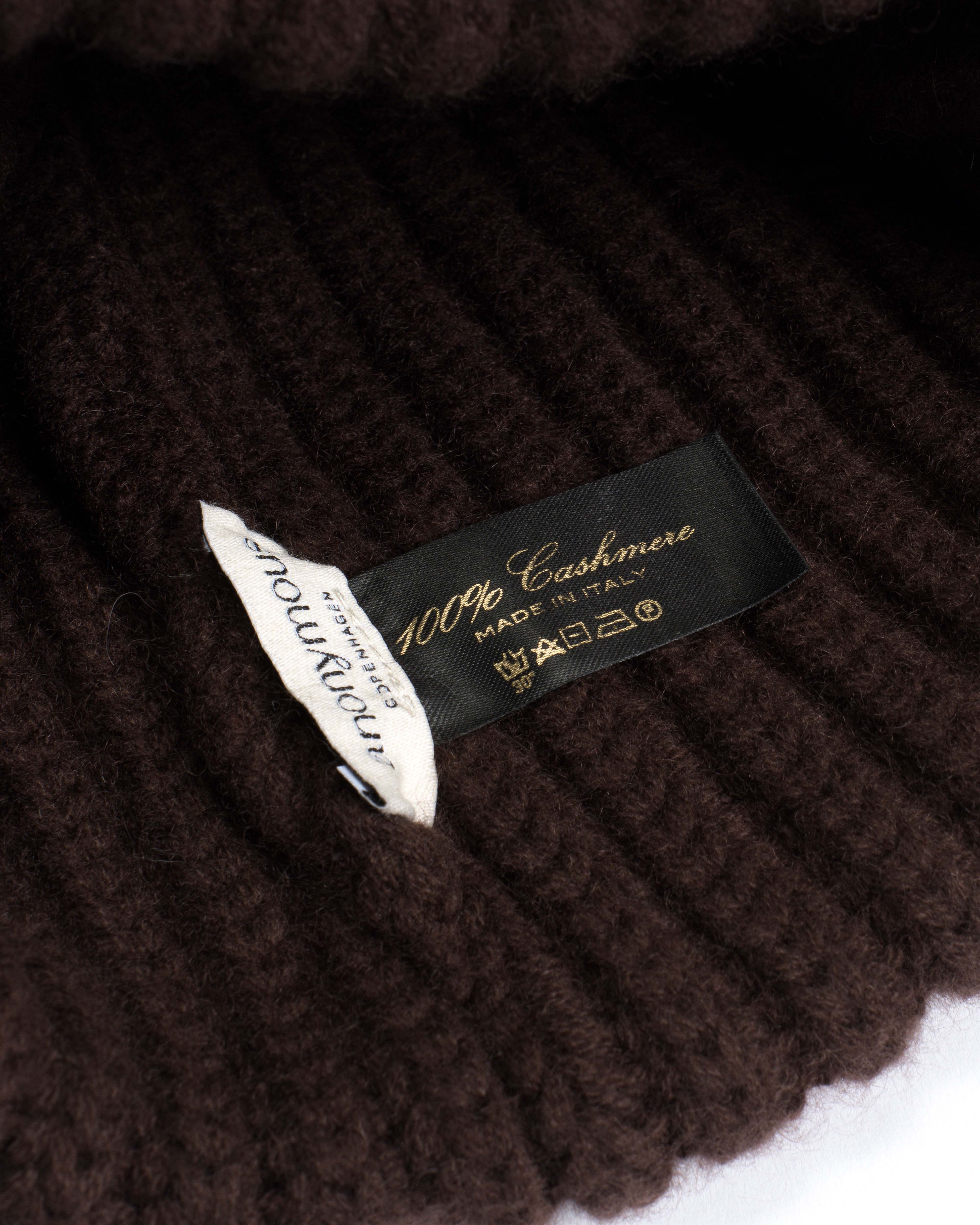 Sandra beanie 100% cashmere Coffee brown - Image 4