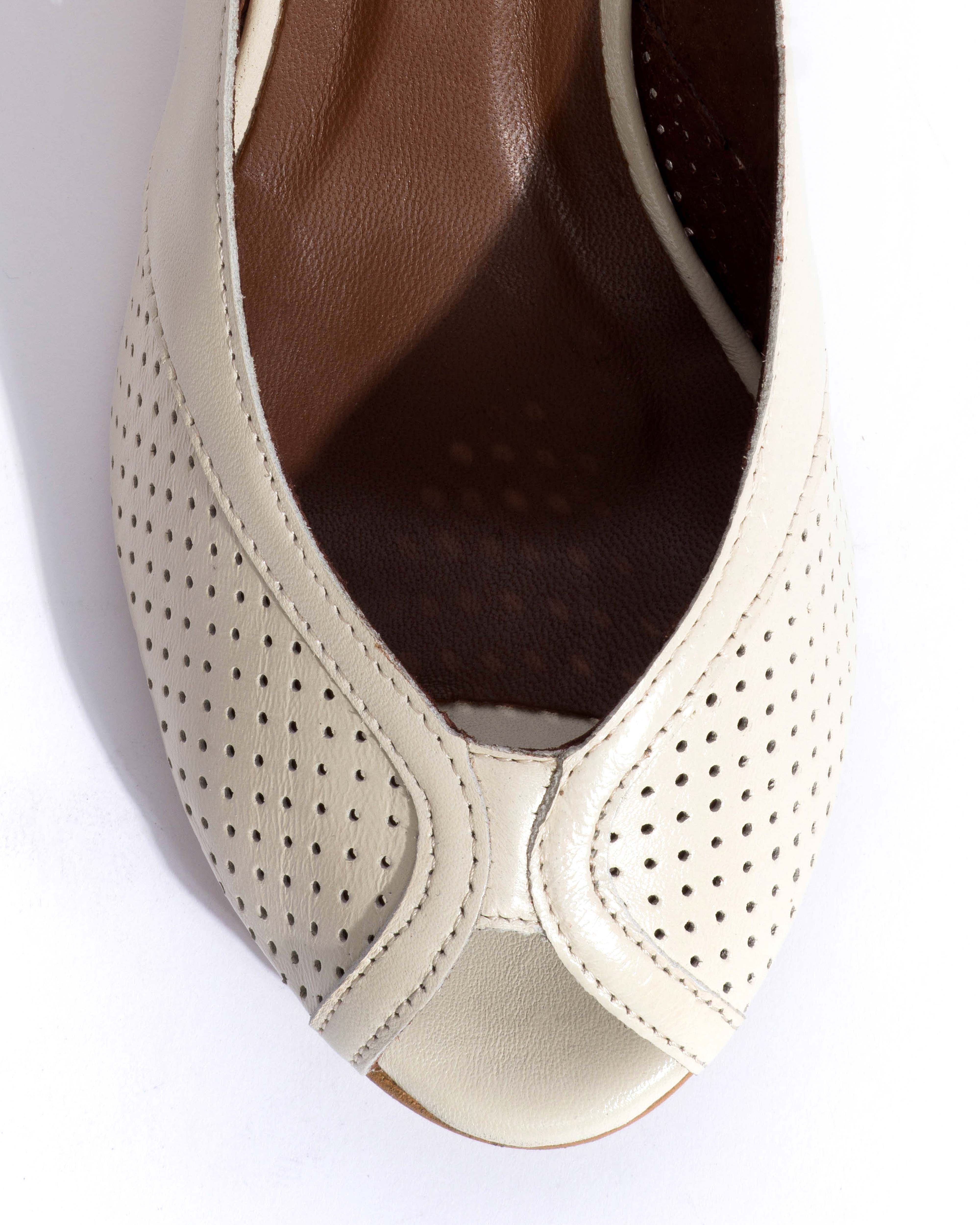Tiffany stiletto Shiny lamb White sand - Image 5