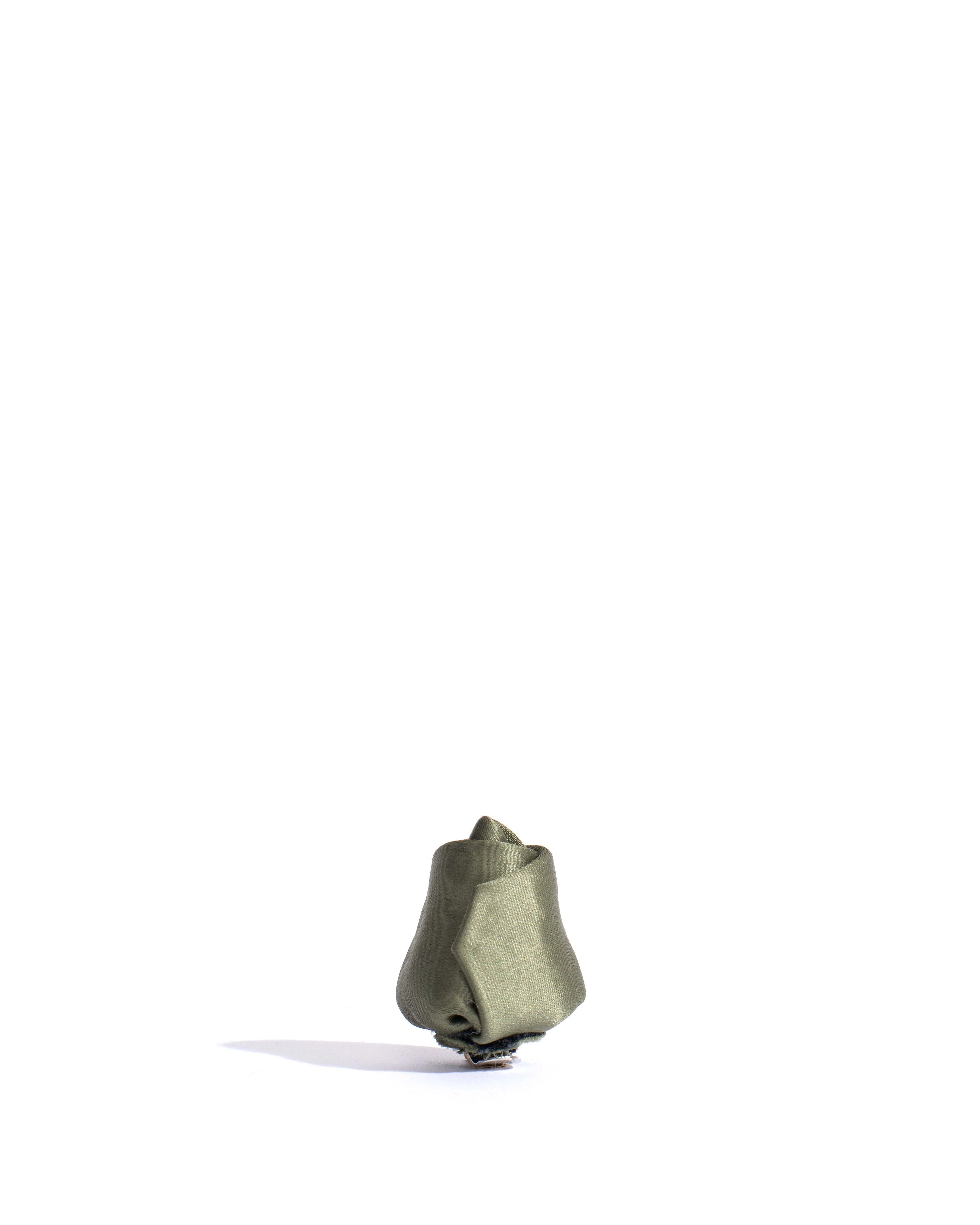 Tulip shoe clip Antique satin Olive green - Image 2