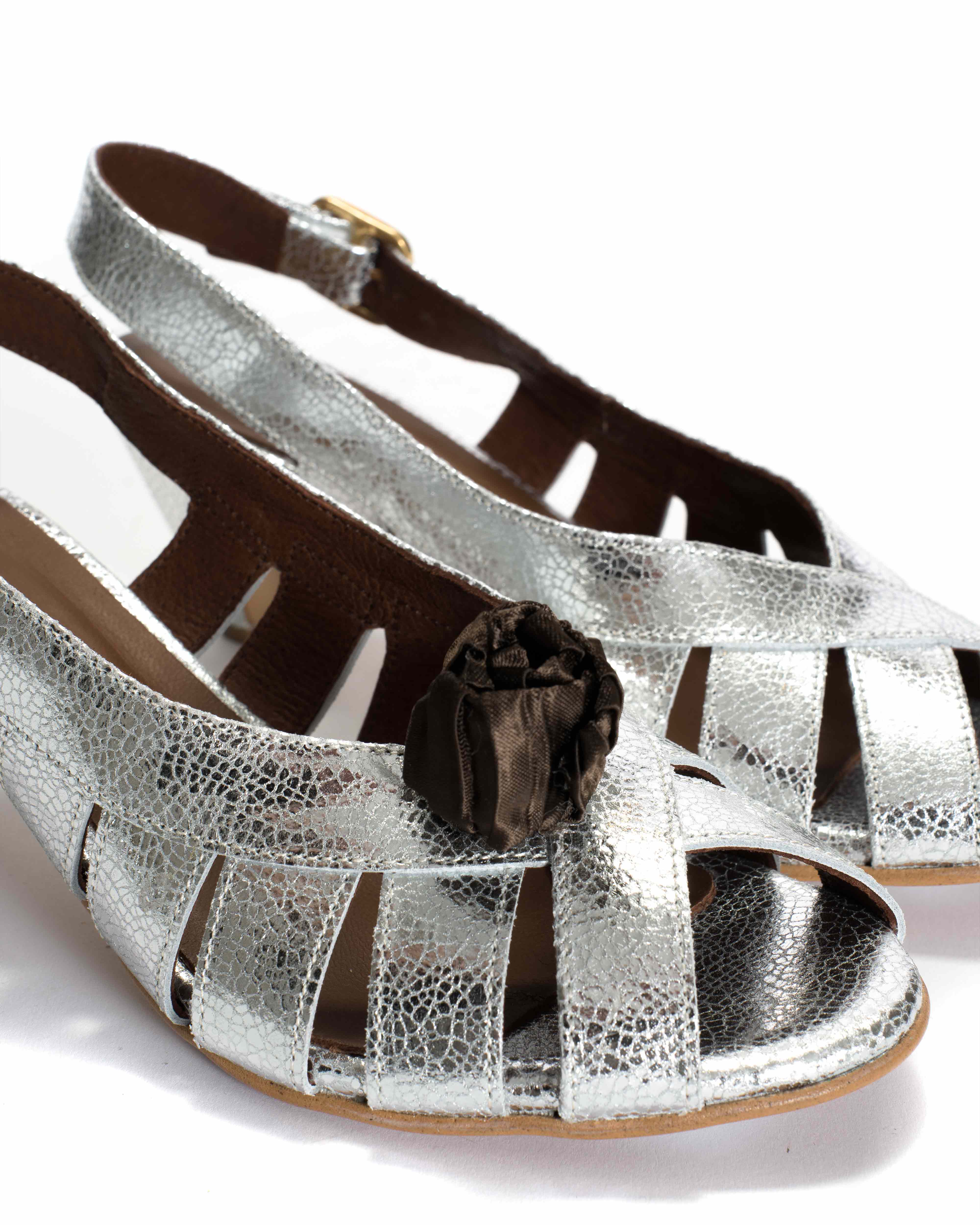 Tulip shoe clip Pleated satin Espresso brown - Image 4