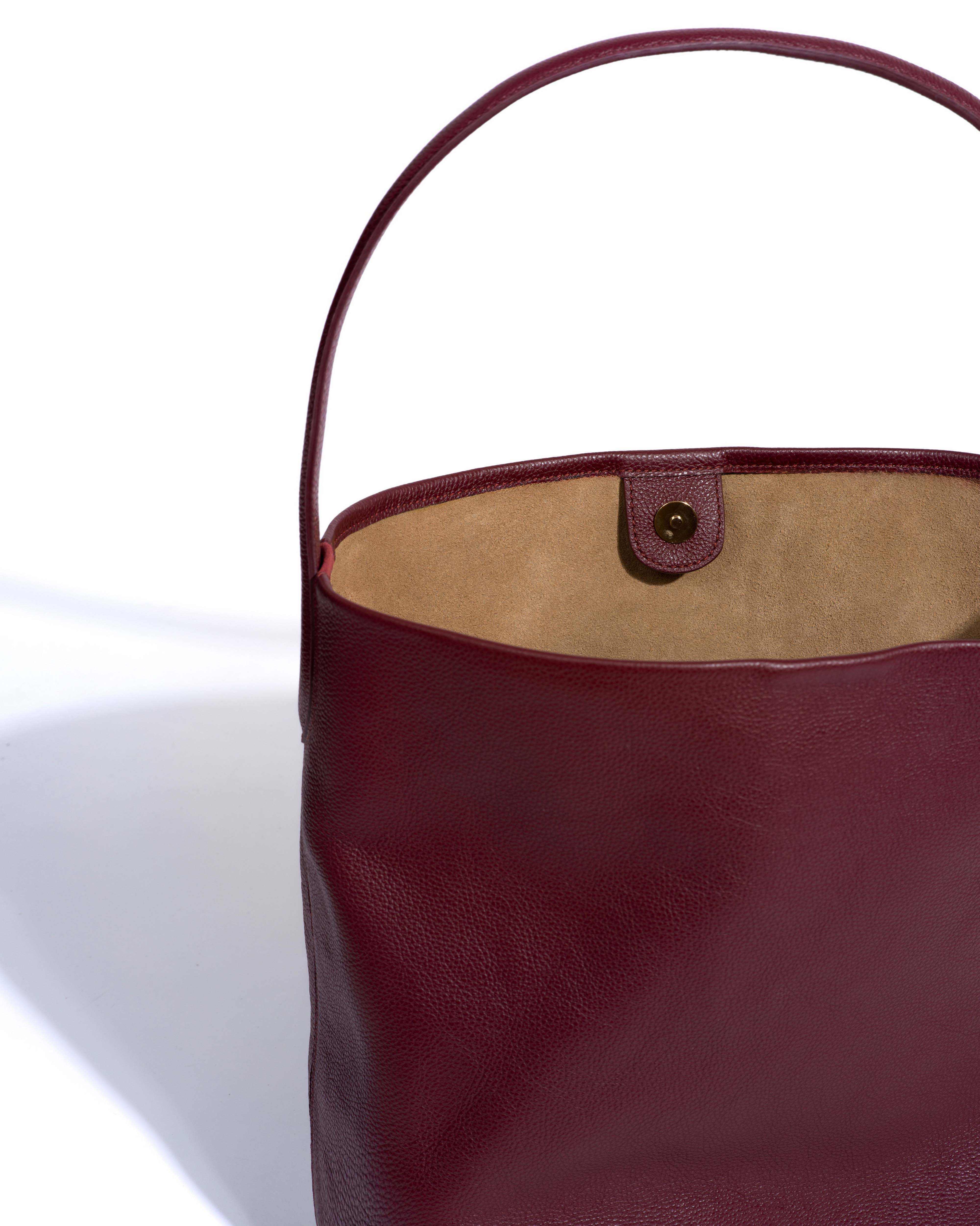 Versa everyday bag Pebbled soft calf Pomegranate - Image 5