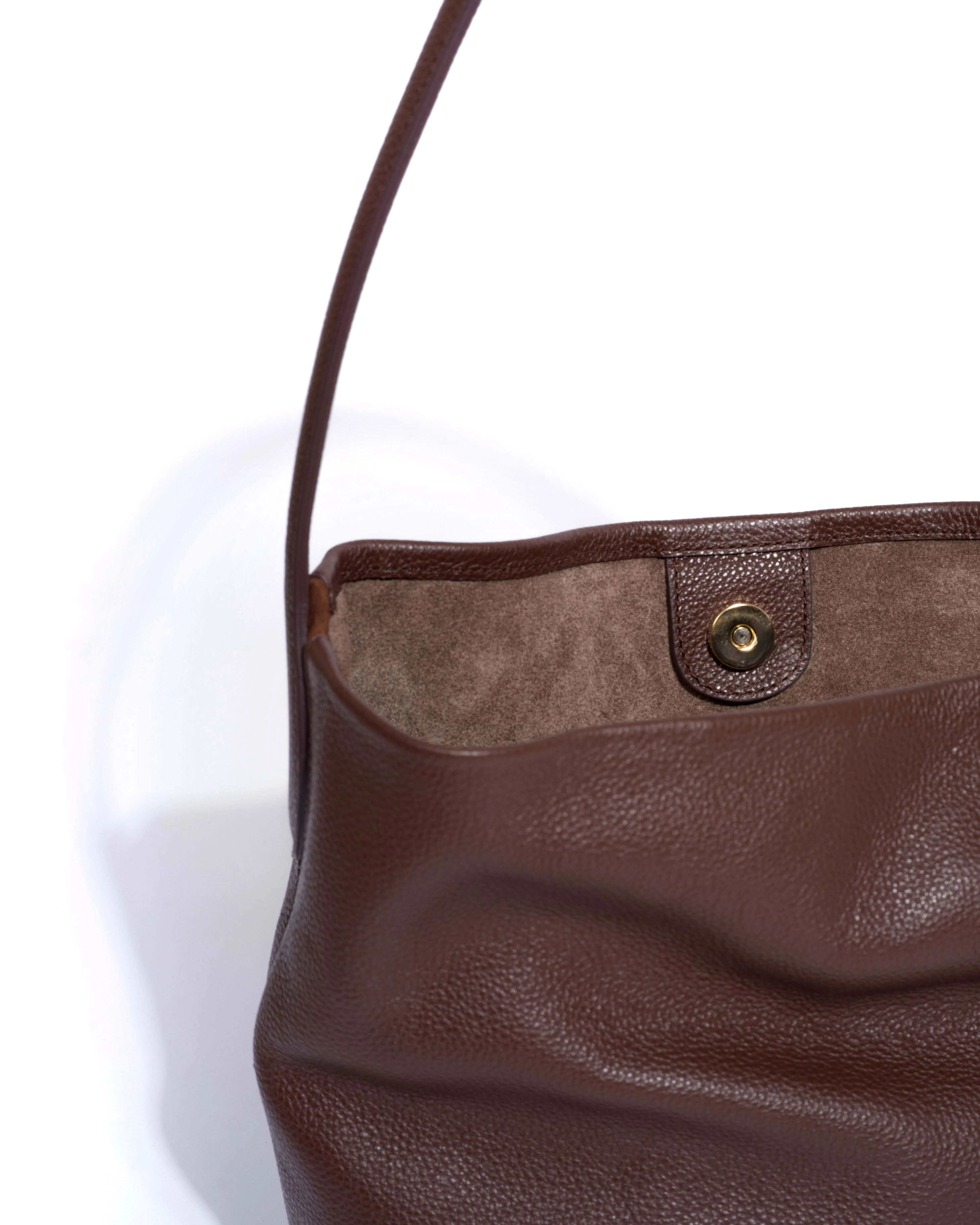 Versa slouchy petite bag Pebbled soft calf Chocolate - Image 6
