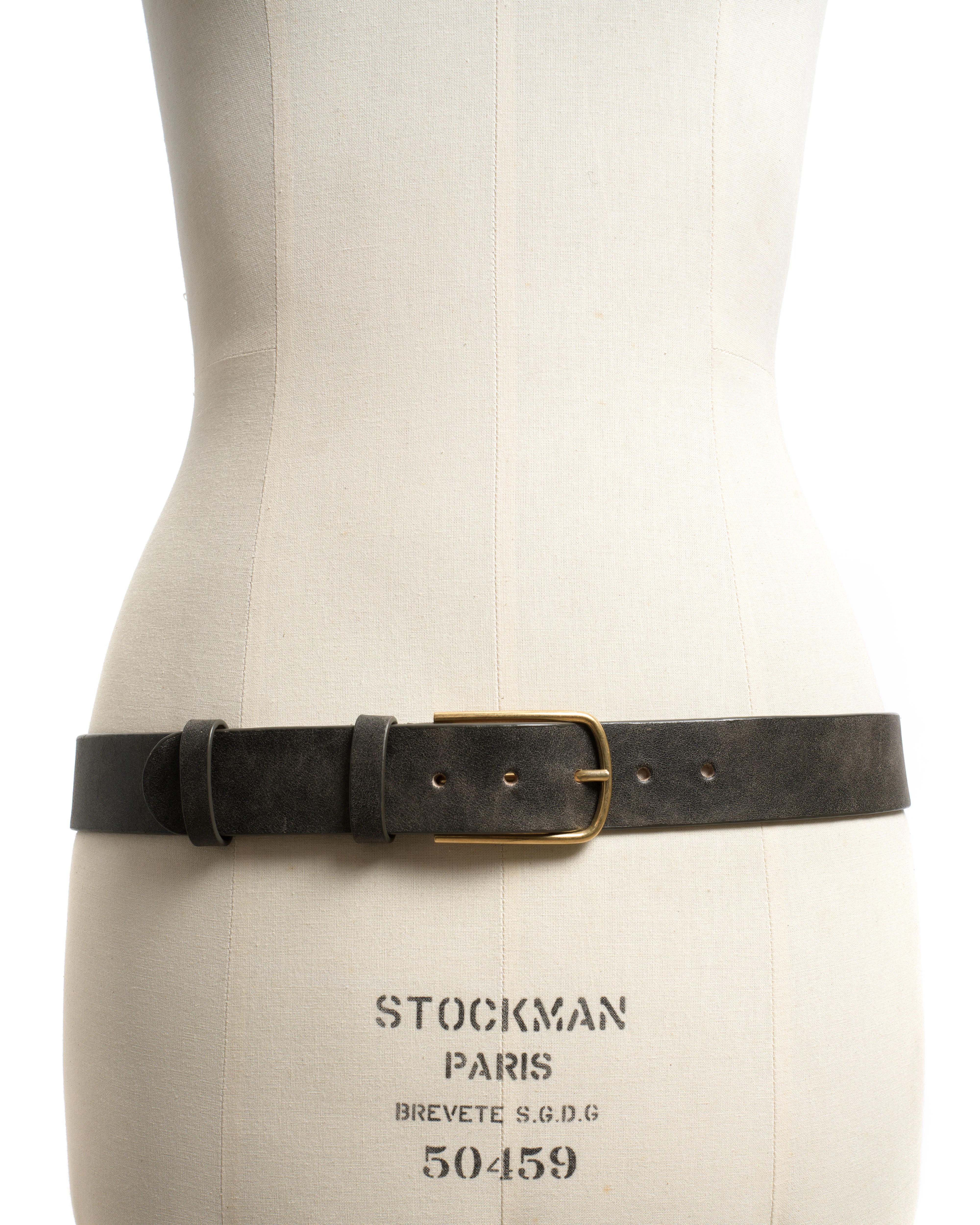 Whane simple unisex leather belt Distressed vegetable tanned calf & metal Off black & gold buckle - Image 2