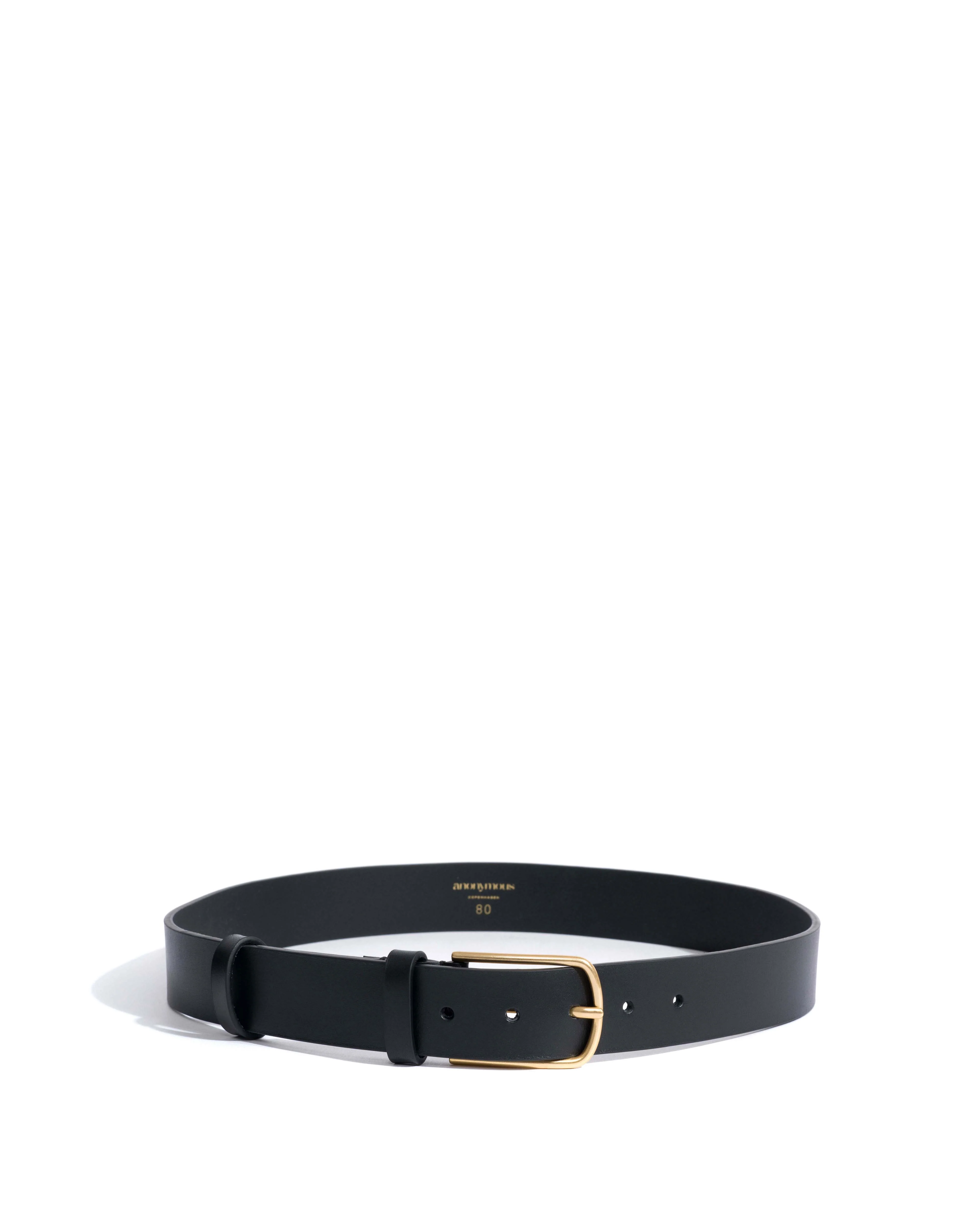 Whane simple unisex leather belt Vegetal soft calf & metal Black & gold buckle - Image 3